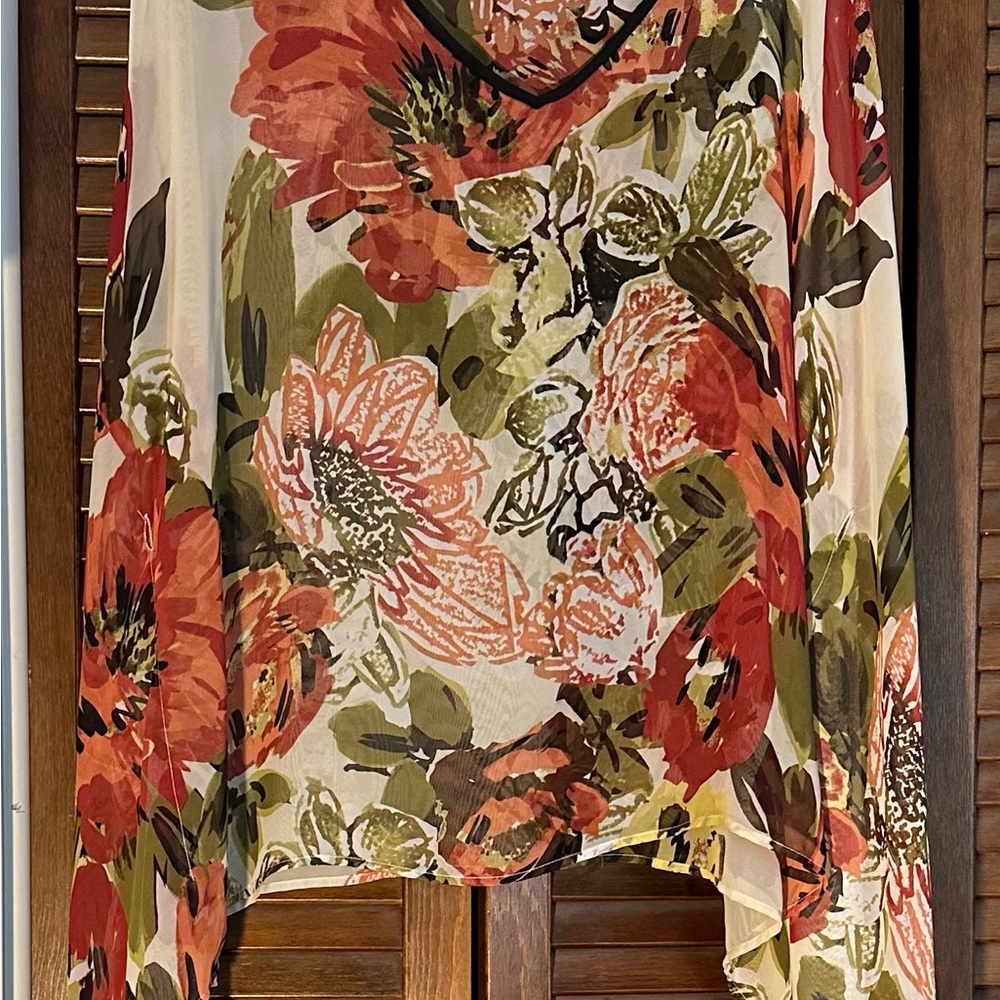 Stratus by Chenault XL floral sheer blouse.